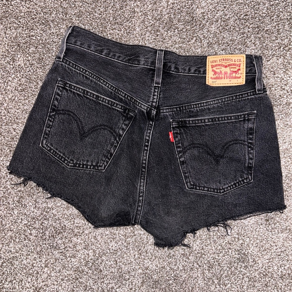Levi’s women’s 501 short Black Denim